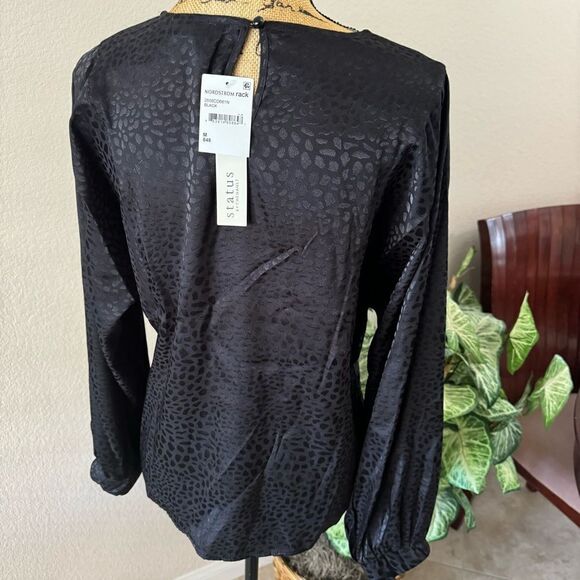 NWT Chenault Pebble Satin Like Jacquard Blouse in Black - Picture 7 of 12